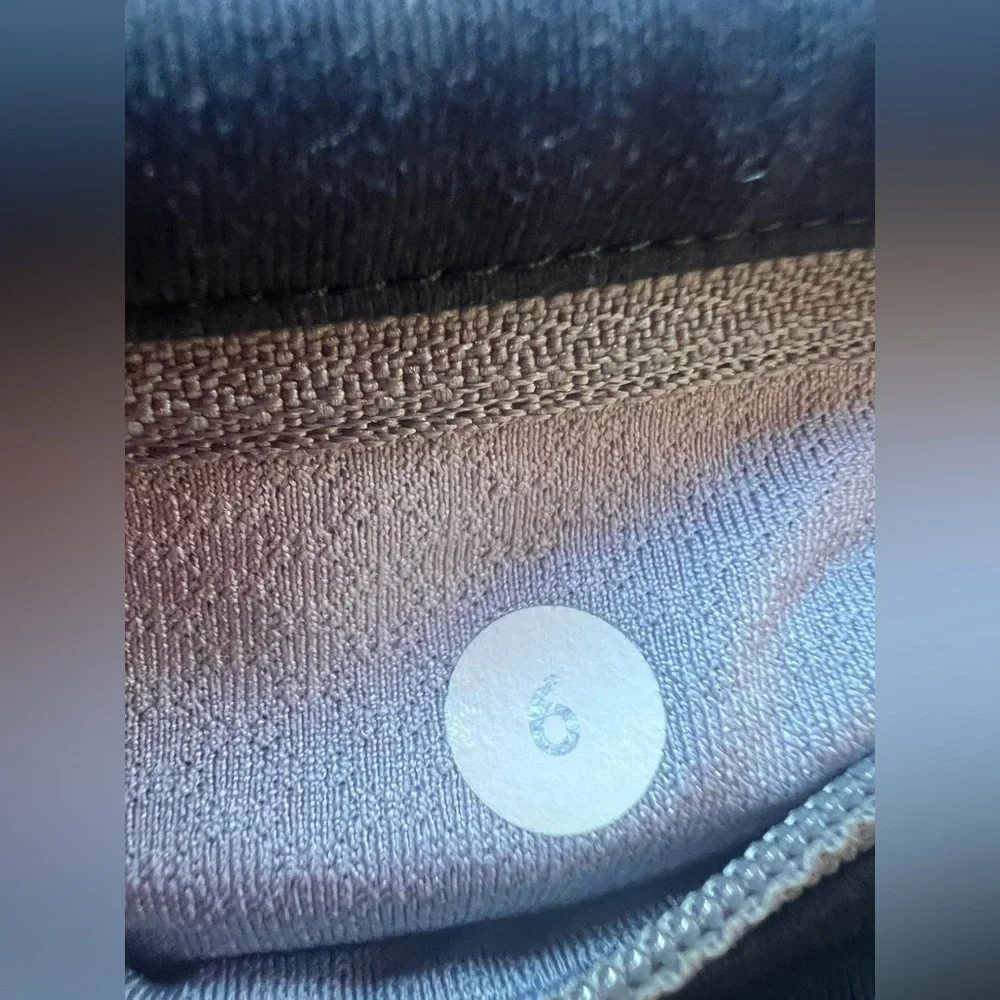 Lululemon - Capri Cropped Leggings